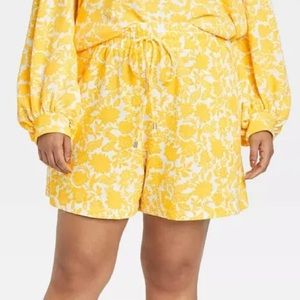 Who What Wear Yellow/White Floral Drawstring Shorts Size XXL NWT